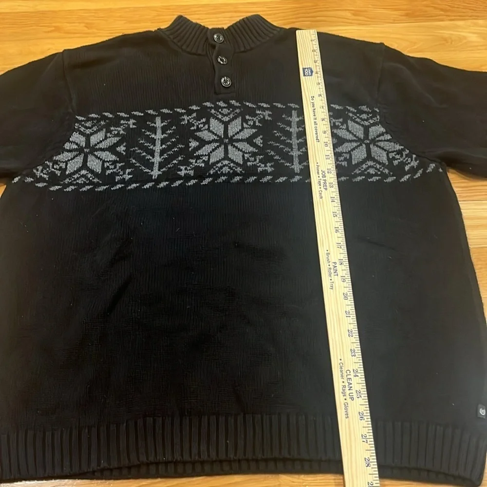 Chaps men’s quarter button pull over winter sweater size xlarge.